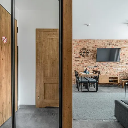 Nadmotlawie Z Sauna, Sun & Snow Γκντανσκ