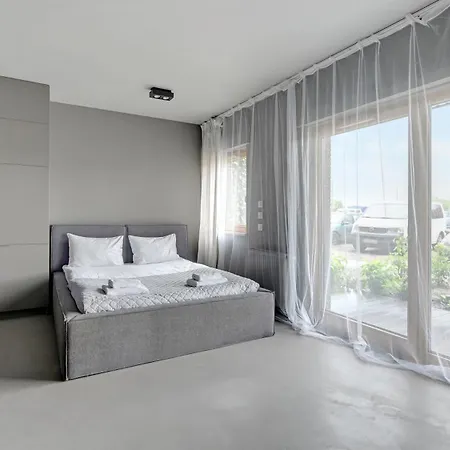 Riverside Sienna With Sauna, Sun & Snow Apartment